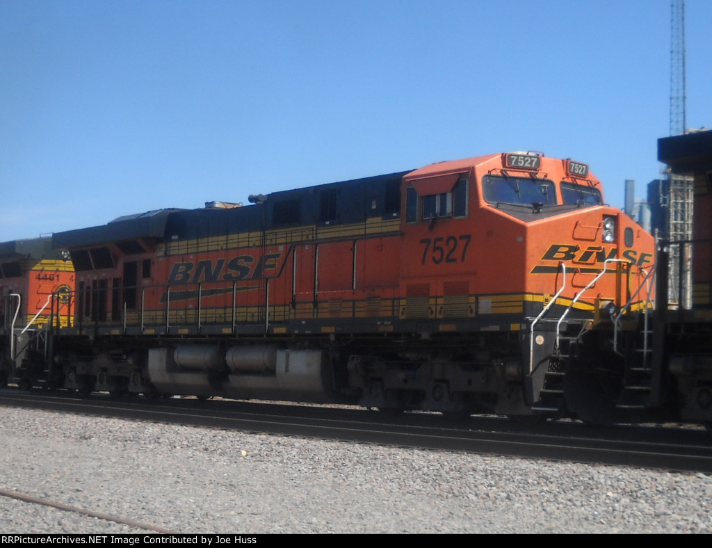 BNSF 7527